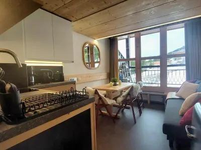 Cuisine ou kitchenette dans l'établissement Duplex Mezzanine 5 pers. · Ski aux pieds · Vue Mont Blanc - FR-1-346-426