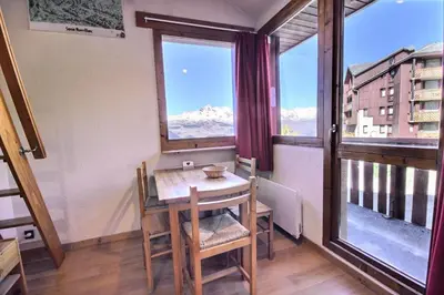Vue générale sur la montagne ou vue sur la montagne depuis l'appartement