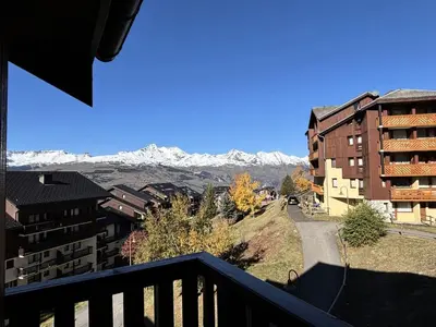 Vue générale sur la montagne ou vue sur la montagne depuis l'appartement