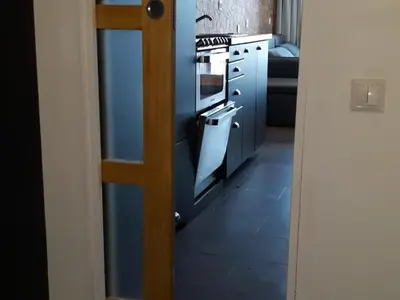 Cuisine ou kitchenette dans l'établissement Studio rénové ski aux pieds avec balcon, 5 couchages - FR-1-346-373