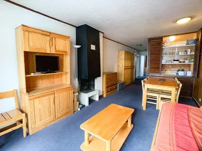 Cuisine ou kitchenette dans l'établissement Appartement spacieux, près des pistes, balcon, animaux admis - FR-1-502-346