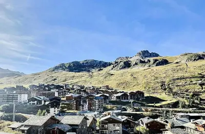 Vue générale sur la montagne ou vue sur la montagne depuis l'appartement