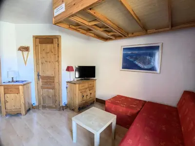 Télévision ou salle de divertissement dans l'établissement Résidence Curling A2 - Appartement au centre du Val Claret MAE-4064