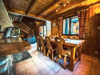 Coin salon dans l'établissement Appartement duplex confort 8 pers · Proche pistes · Animaux admis - FR-1-502-356