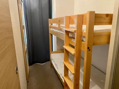 Un ou plusieurs lits superposés dans un hébergement de l'établissement Studio de 25 m² avec balcon à Tignes - FR-1-449-188