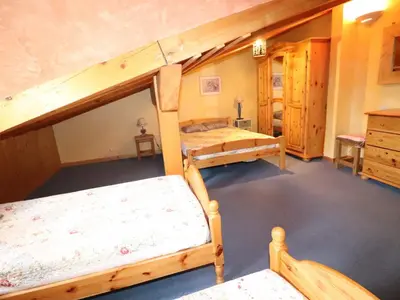 Un ou plusieurs lits dans un hébergement de l'établissement Appartement Confortable au Cœur de Tignes le Lac, Idéal pour 6 Personnes - FR-1-502-373