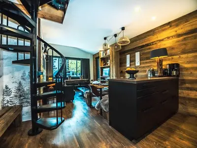Cuisine ou kitchenette dans l'établissement Duplex rénové à Tignes - 6 pers, balcon, proche pistes et commerces - FR-1-502-366