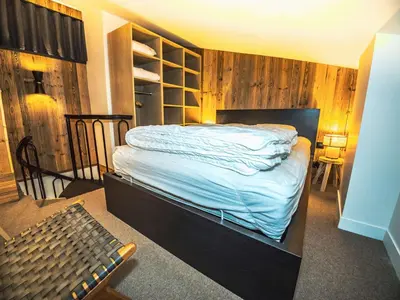 Un ou plusieurs lits dans un hébergement de l'établissement Duplex rénové à Tignes - 6 pers, balcon, proche pistes et commerces - FR-1-502-366