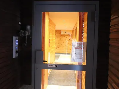 Salle de bains dans l'établissement Appartement lumineux 10 pers, skis aux pieds, balcon, animaux admis - FR-1-502-362