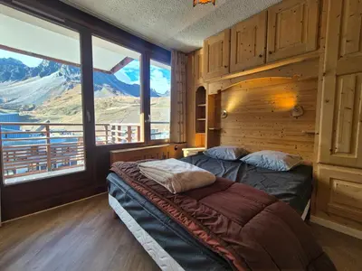 Vue générale sur la montagne ou vue sur la montagne depuis l'appartement