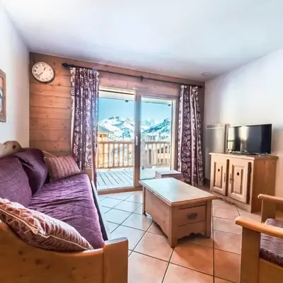 Charmant Appartement Proche Pistes avec Balcon et WIFI - FR-1-502-374