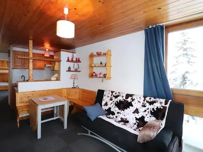 Cuisine ou kitchenette dans l'établissement Appartement rénové 3 pièces à Tignes - Ski aux pieds, balcon, idéal pour 7 pers. - FR-1-502-368