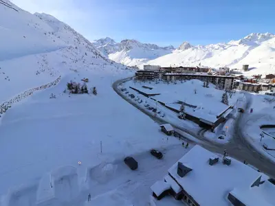 L'établissement Appartement fonctionnel Proches des pistes et des commerces Balcon - FR-1-502-390 en hiver