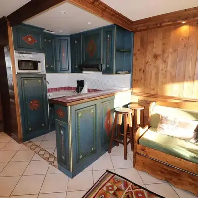 Appartement fonctionnel Proches des pistes et des commerces Balcon - FR-1-502-390