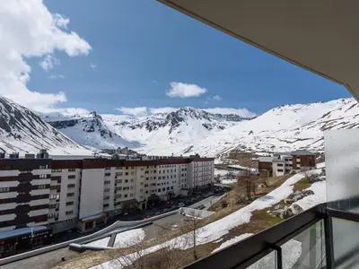 Vue générale sur la montagne ou vue sur la montagne depuis l'appartement
