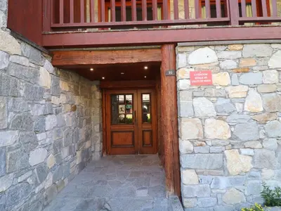Façade ou entrée de l'établissement Appartement confortable entre pistes et commerces avec WIFI et terrasse - FR-1-502-392