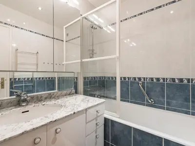 Salle de bains dans l'établissement Appartement 2 Pièces à Tignes, Skis aux Pieds, Balcon - FR-1-502-405