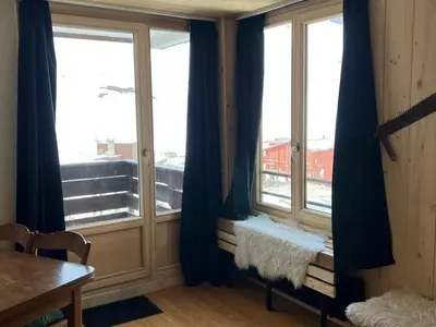 Un ou plusieurs lits dans un hébergement de l'établissement Studio rénové à Tignes, proche pistes, balcon, animaux acceptés - FR-1-502-417