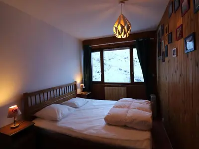 Un ou plusieurs lits dans un hébergement de l'établissement Appartement Confort 3 Pièces, Balcon, Animaux Admis, 8 Pers., Wifi, Pied des Pistes - FR-1-502-440