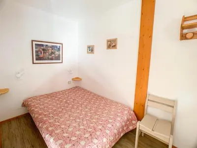 Un ou plusieurs lits dans un hébergement de l'établissement Studio lumineux avec balcon, au pied des pistes, Tignes Val Claret - FR-1-502-414