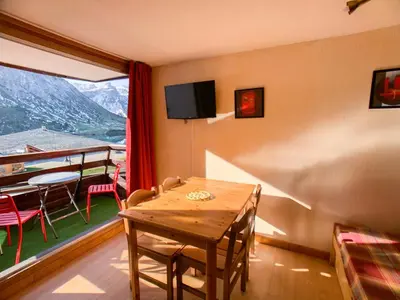 Vue générale sur la montagne ou vue sur la montagne depuis l'appartement