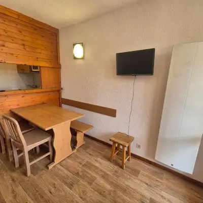 Studio fonctionnel proche des pistes avec balcon