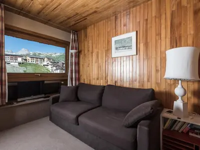 Coin salon dans l'établissement Appartement lumineux au pied des pistes avec balcon à Tignes - FR-1-502-438