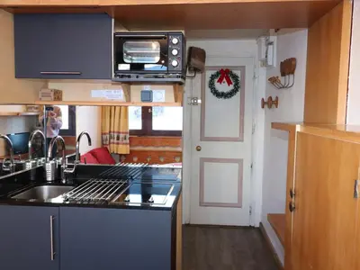 Cuisine ou kitchenette dans l'établissement Studette au cœur de Tignes Le Lac, animaux admis - FR-1-502-455