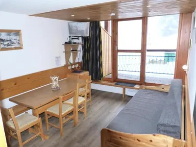 Coin salon dans l'établissement Résidence Aiguille Grive Bat Iii - Appartement 2 pièces 6 personnes en duplex, skis aux pieds, dans le village de Charmettoger à Arc 1800 MAE-1708