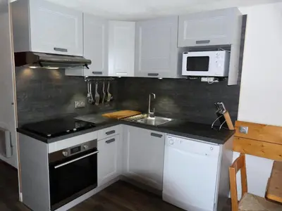 Cuisine ou kitchenette dans l'établissement Résidence Aiguille Grive Bat Iii - Appartement 2 pièces 6 personnes en duplex, skis aux pieds, dans le village de Charmettoger à Arc 1800 MAE-1708
