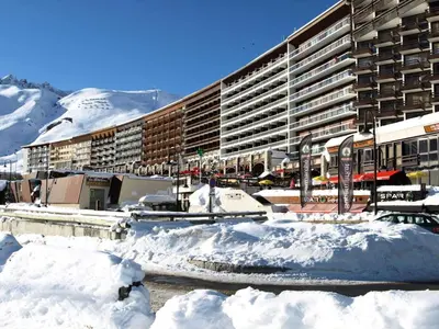Vue générale sur la montagne ou vue sur la montagne depuis l'appartement