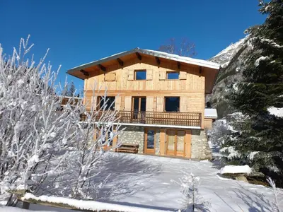 Vue générale sur la montagne ou vue sur la montagne depuis l'appartement