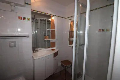 Salle de bains dans l'établissement Résidence Tour Du Lac - Studio rénové·Proche des pistes ·Balcon MAE-7454