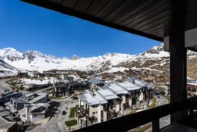 Vue générale sur la montagne ou vue sur la montagne depuis l'appartement