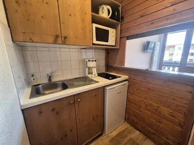 Cuisine ou kitchenette dans l'établissement Résidence Rond Point Des Pistes C - Studio·Proche des pistes·Balcon MAE-7584