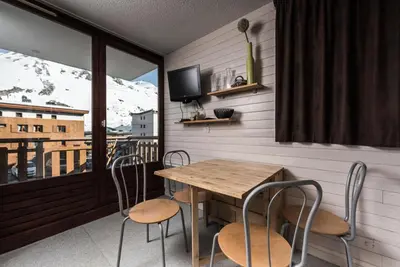 Télévision ou salle de divertissement dans l'établissement Nouvelles Residences - Studio avec balcon MAE-7614