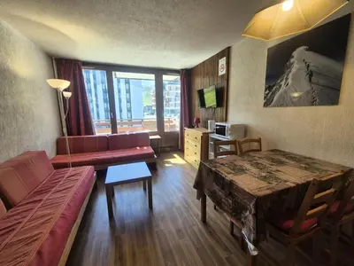 Télévision ou salle de divertissement dans l'établissement Résidence Prariond A - Studio pour 4 personnes au Val Claret MAE-7674