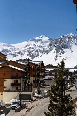 Vue générale sur la montagne ou vue sur la montagne depuis l'appartement