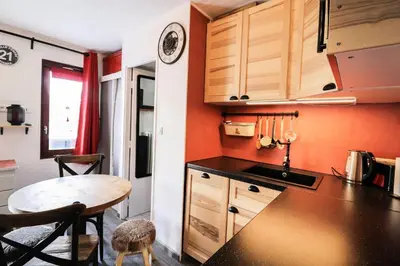 Cuisine ou kitchenette dans l'établissement Résidence Glaciers - Studette pour 2 personnes au Lavachet MAE-7724
