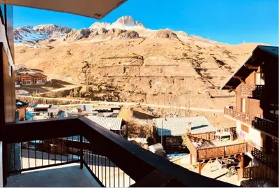 Vue générale sur la montagne ou vue sur la montagne depuis l'appartement