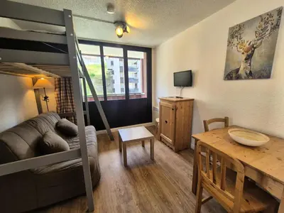 Coin salon dans l'établissement Résidence Rond Point Des Pistes A - Appartement rond point des pistes Val Claret MAE-7744