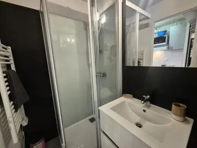 Salle de bains dans l'établissement Résidence Rond Point Des Pistes A - Appartement rond point des pistes Val Claret MAE-7744