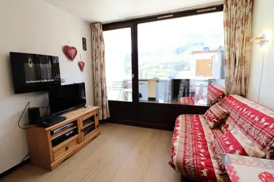 Télévision ou salle de divertissement dans l'établissement Nouvelles Residences - Studio équipé pour 4 personnes MAE-7774