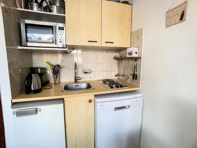 Cuisine ou kitchenette dans l'établissement Nouvelles Residences - Studio équipé pour 4 personnes MAE-7774