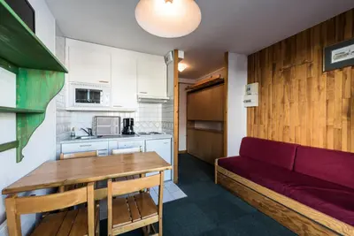 Cuisine ou kitchenette dans l'établissement Résidence Curling B3 - Studio au Curling B3 MAE-7784