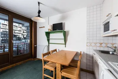 Cuisine ou kitchenette dans l'établissement Résidence Curling B3 - Studio au Curling B3 MAE-7784