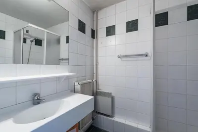 Salle de bains dans l'établissement Résidence Curling B3 - Studio au Curling B3 MAE-7784