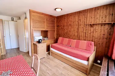 Cuisine ou kitchenette dans l'établissement Résidence Platieres - Studio fonctionnel et lumineux MAE-7794