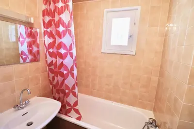 Salle de bains dans l'établissement Résidence Platieres - Studio fonctionnel et lumineux MAE-7794