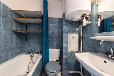 Salle de bains dans l'établissement Nouvelles Residences - Studio exposé Est avec balcon MAE-7824